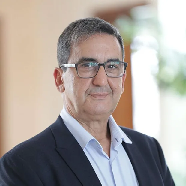 Abdelaziz Hilali 的公开照片。